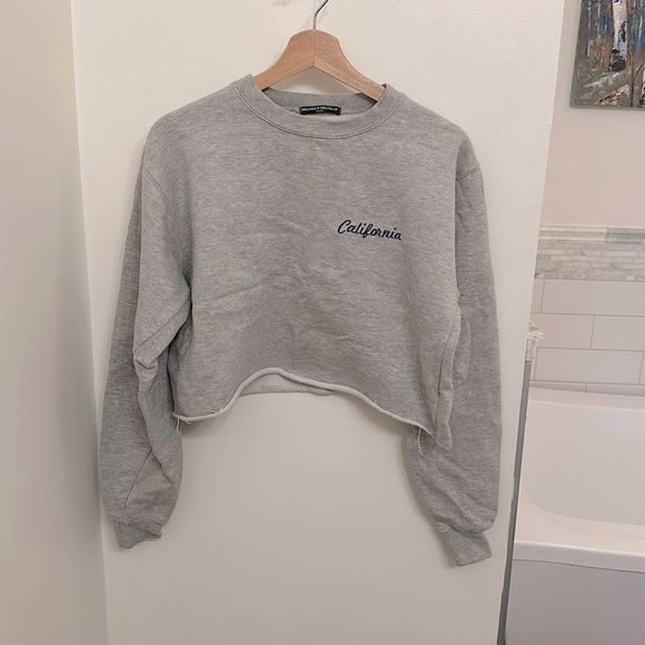 Brandy Melville raw edge cropped sweater small - Picture 1 of 4